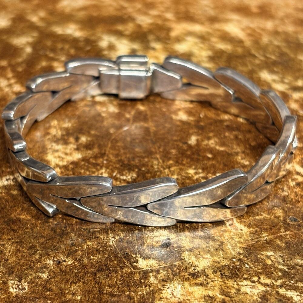 Taxco Sterling Silver Bracelet Hinged Design Signed by TC-234 Mexico Vint.